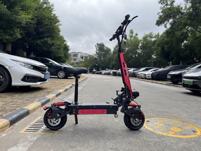 Foldable design electric scooter